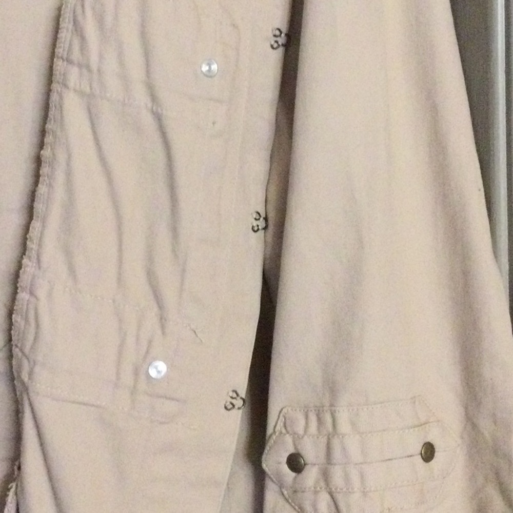 Cute jacket! - Picture 3 of 3